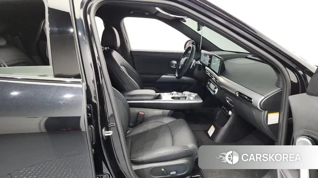 Genesis GV60 2023 Черный из Кореи, фото 2