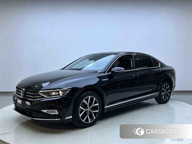 Volkswagen Magotan 2025 Черный из Китая, фото 2