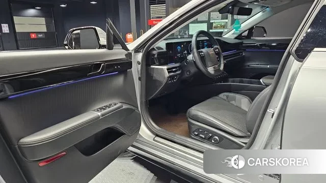 Hyundai Grandeur Hybrid (GN7) 2024 Серебристо-серый из Кореи, фото 2