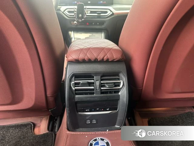 BMW 3 series 2023 Белый из Китая, фото 2
