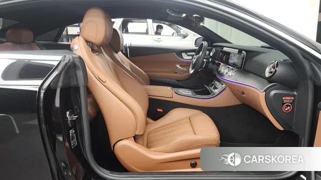 Mercedes-Benz E-Class W213 2023 Черный из Кореи, фото 2