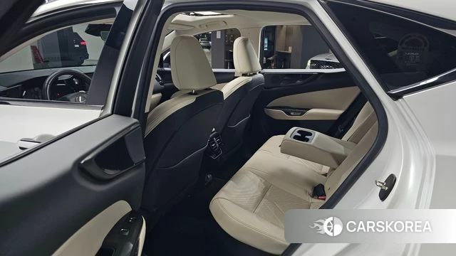 Lexus NX350h Second generation 2024 Белый из Кореи, фото 2