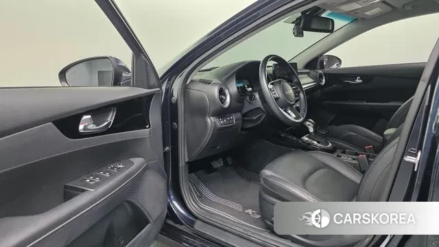 Kia The New K3 2nd generation 2021 Синий из Кореи, фото 2