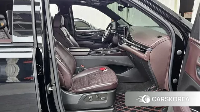 Cadillac Escalade 5th Generation 2022 Черный из Кореи, фото 2