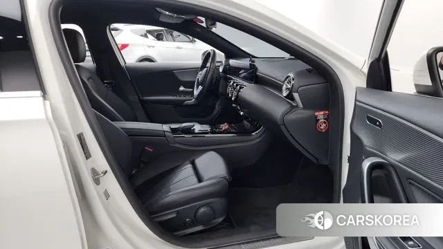 Mercedes-Benz A-Class W177 2021 Белый из Кореи, фото 2