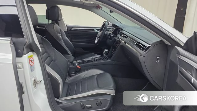 Volkswagen Arteon 2022 Белый из Кореи, фото 2