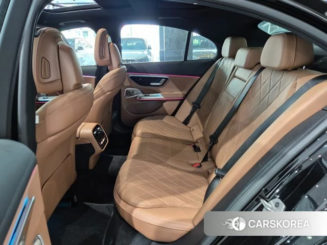 Mercedes-Benz E-Class W214 2026 Черный из Кореи, фото 2