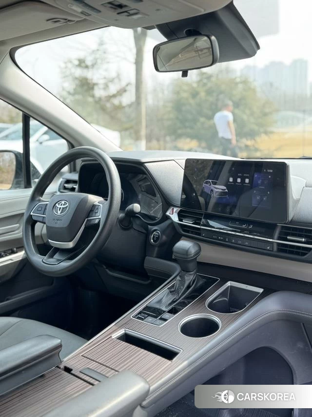 Toyota Grevia 2024 Белый из Китая, фото 2