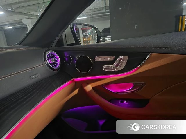 Mercedes-Benz E-Class W213 2020 Белый из Кореи, фото 2