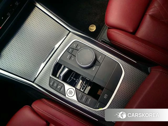 BMW 3 series 2024 Белый из Китая, фото 2
