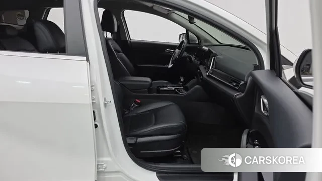 Kia Sportage 5th Generation 2022 Белый из Кореи, фото 2