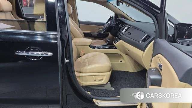 Kia The New Carnival 2018 Черный из Кореи, фото 2