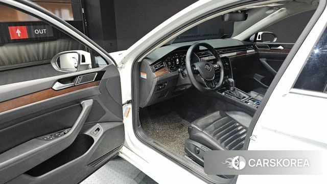 Volkswagen Passat GT (B8) 2018 Белый из Кореи, фото 2