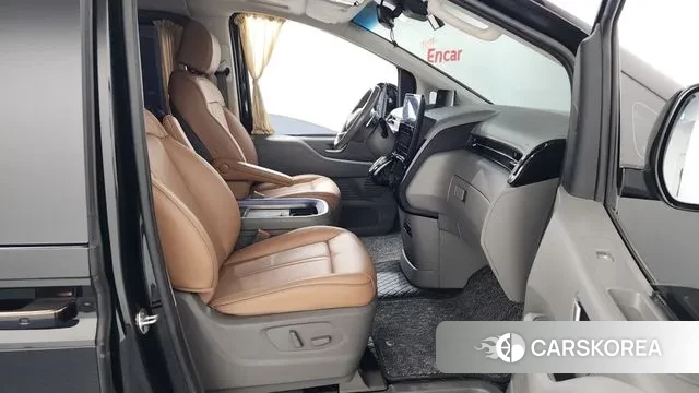 Hyundai Staria 2021 Черный из Кореи, фото 2