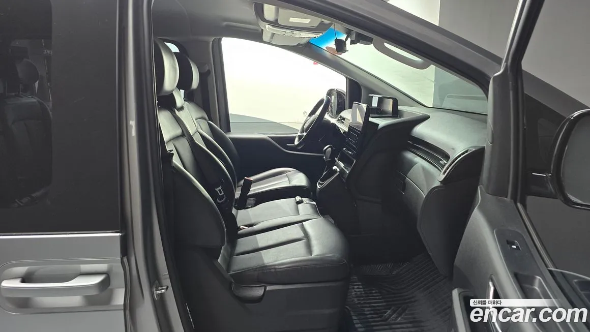 Hyundai Staria 2021 Серебряный из Кореи, фото 2