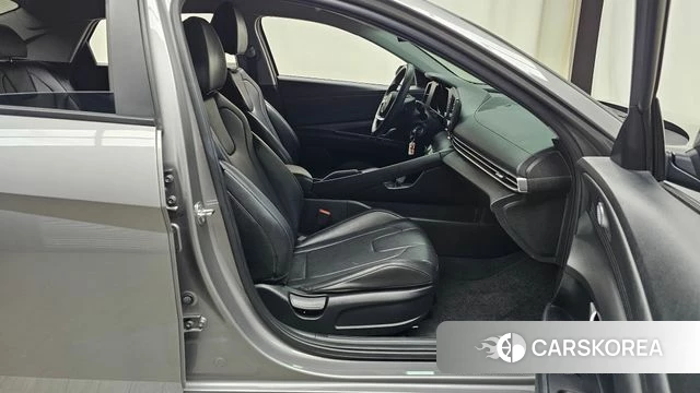 Hyundai Avante (CN7) 2022 Серебристо-серый из Кореи, фото 2