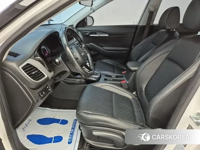 Kia Seltos 2022 Белый из Кореи, фото 2