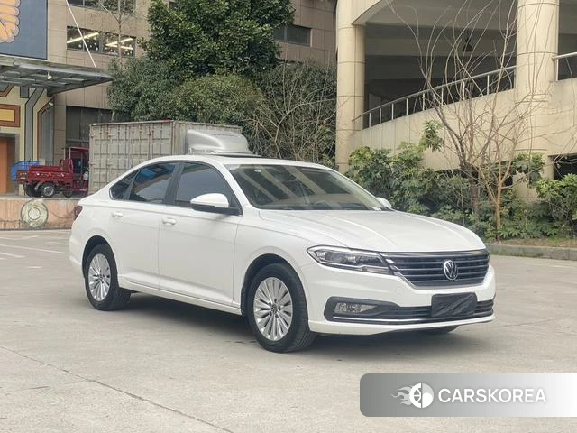 Volkswagen Lavida 2022 Белый из Китая, фото 2