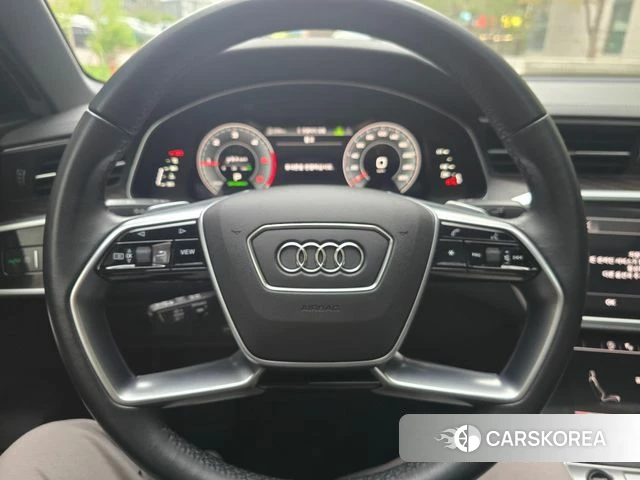 Audi A6 (C8) 2023 Черный из Кореи, фото 2