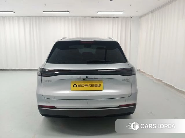 Geely Galaxy Galaxy Starship 7 EM-i 2025 Серебристо-серый из Китая, фото 2