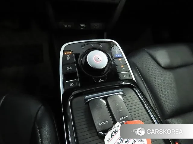 Kia Niro Plus 2022 Белый из Кореи, фото 2