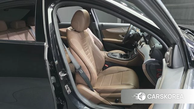 Mercedes-Benz E-Class W213 2021 Черный из Кореи, фото 2