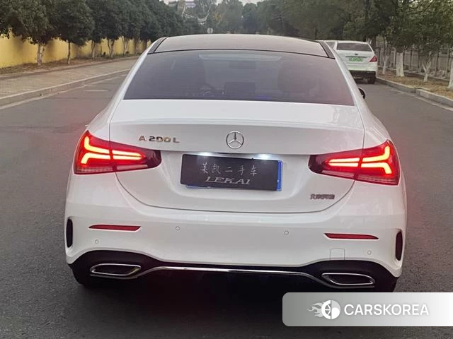 Mercedes-Benz Class A 2023 Белый из Китая, фото 2