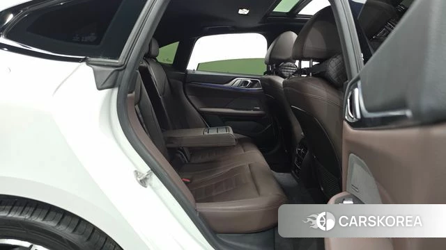 BMW 4 Series (G22) 2022 Белый из Кореи, фото 2