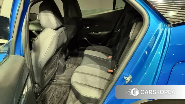 Peugeot e-2008 second generation 2023 Синий из Кореи, фото 2