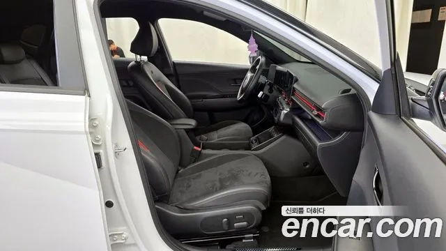 Hyundai Kona (SX2) 2023 Белый из Кореи, фото 2