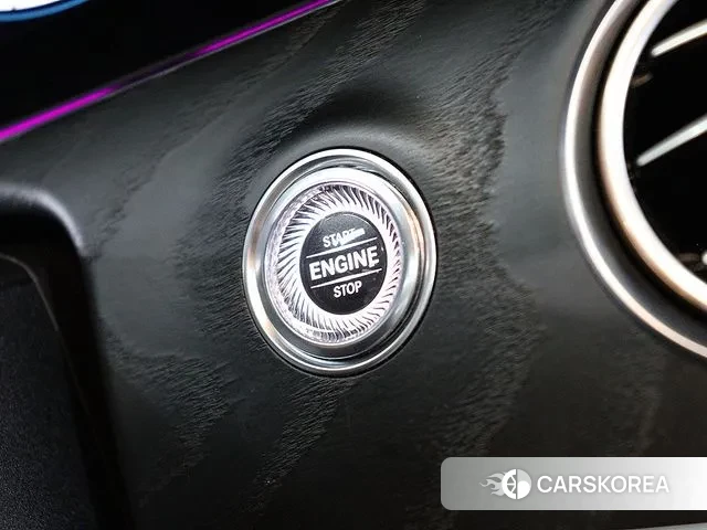 Mercedes-Benz E-Class W213 2022 Синий из Кореи, фото 2