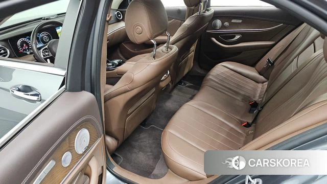 Mercedes-Benz E-Class W213 2019 Серый из Кореи, фото 2