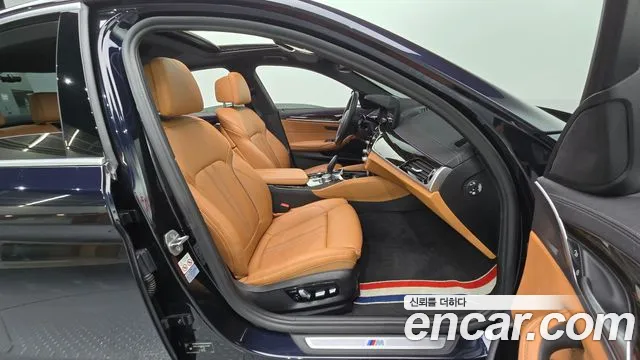 BMW 5 Series (G30) 2021 Черный из Кореи, фото 2