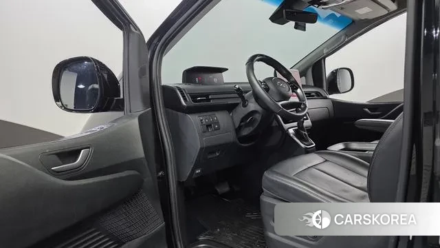 Hyundai Staria 2022 Черный из Кореи, фото 2