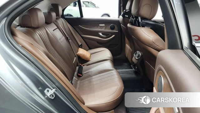 Mercedes-Benz E-Class W213 2019 Серый из Кореи, фото 2