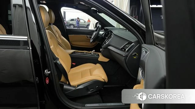 Volvo XC90 second Generation 2021 Черный из Кореи, фото 2