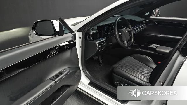 Hyundai Grandeur Hybrid (GN7) 2023 Белый из Кореи, фото 2