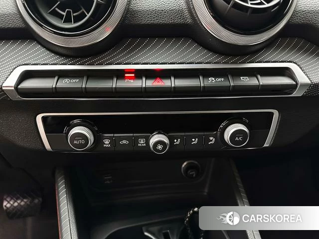 Audi Q2L 2022 Белый из Китая, фото 2