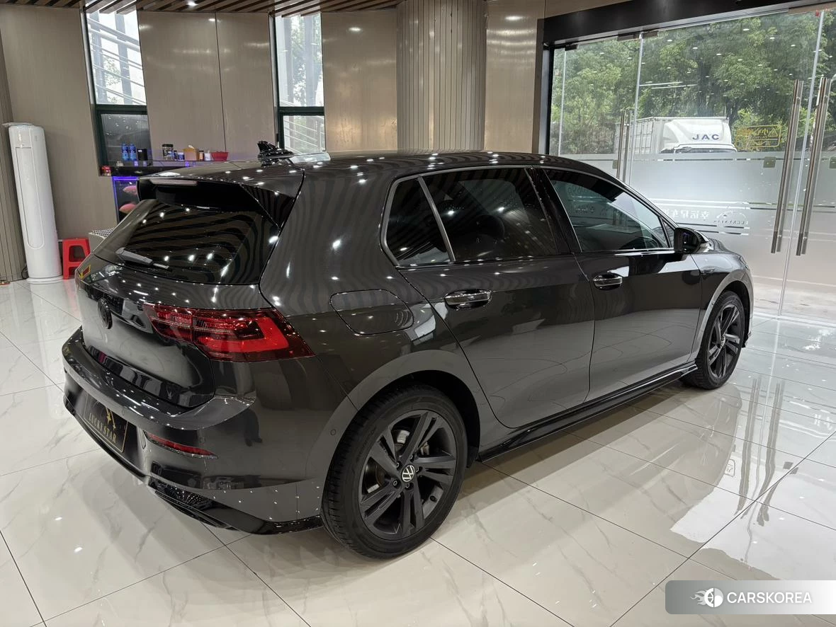 Volkswagen Golf 2022 Черный из Китая, фото 2