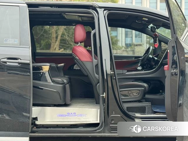GAC Trumpchi Trumpchi M8 2023 Черный из Китая, фото 2