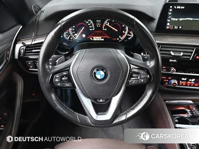 BMW 5 Series (G30) 2018 Серебряный из Кореи, фото 2