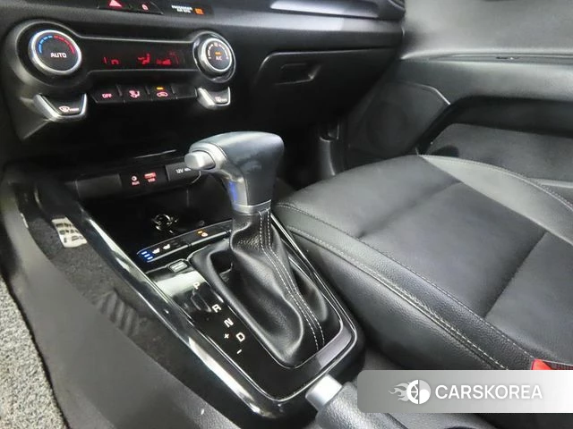 Kia Stonic 2018 Белый из Кореи, фото 2