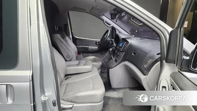 Hyundai The New Grand Starex 2019 Серебристо-серый из Кореи, фото 2