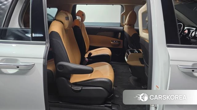 Kia Carnival 4th generation 2023 Белый из Кореи, фото 2