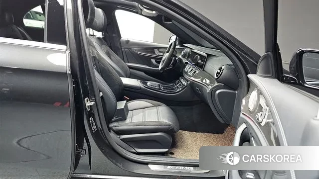 Mercedes-Benz E-Class W213 2022 Серый из Кореи, фото 2