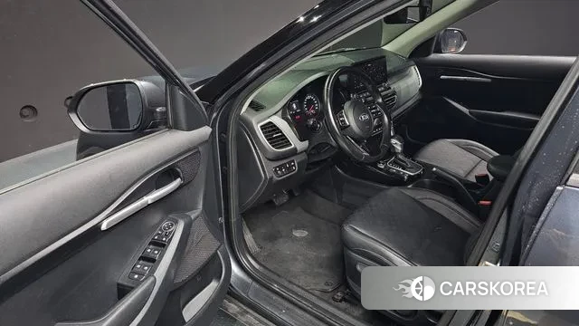 Kia Seltos 2021 Серый из Кореи, фото 2