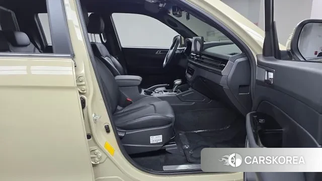 Ssangyong The New Rexton Sport 2024 Песочный из Кореи, фото 2