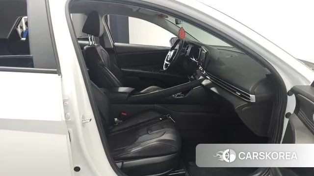 Hyundai Avante Hybrid (CN7) 2022 Белый из Кореи, фото 2