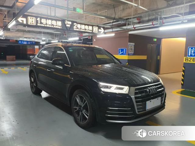 Audi Q5L 2020 Черный из Китая, фото 2