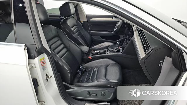 Volkswagen Arteon 2019 Белый из Кореи, фото 2